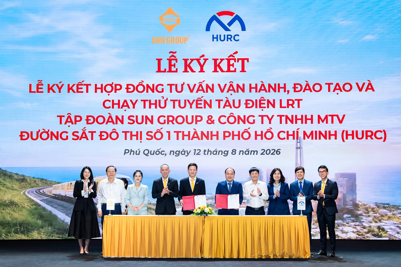 Lễ ký kết hợp đồng tư vấn vận hành, đào tạo và chạy thử tuyến tàu điện LRT giữa Tập đoàn Sun Group & Công ty TNHH MTV Đường sắt Đô thị số 1 TP.HCM (HURC)